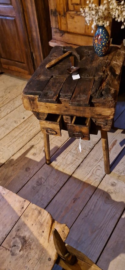 Table de cordonnier 18�me s.