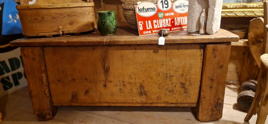 Coffre � poteaux en arolle 18�me s.