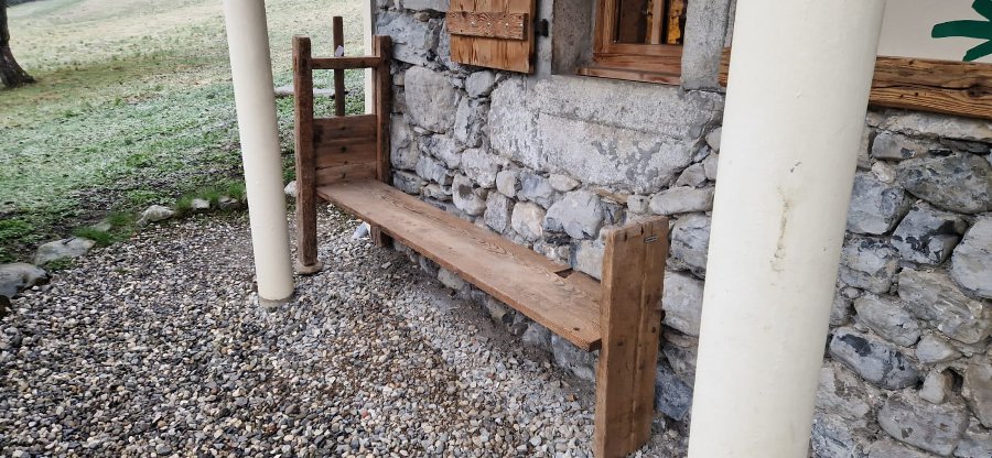 Banc en m�l�ze avec sa d�rive eau