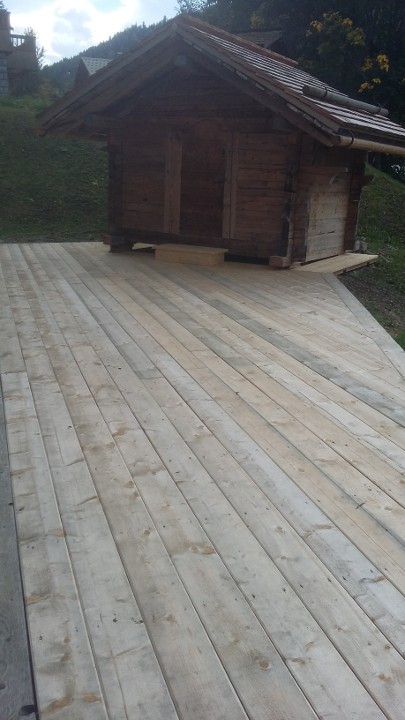 Cration d'un mazot sur mesure en vieux bois