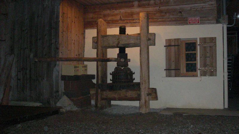 Pressoir  pomme de montagne en sapin et en htre poque 1750 environ