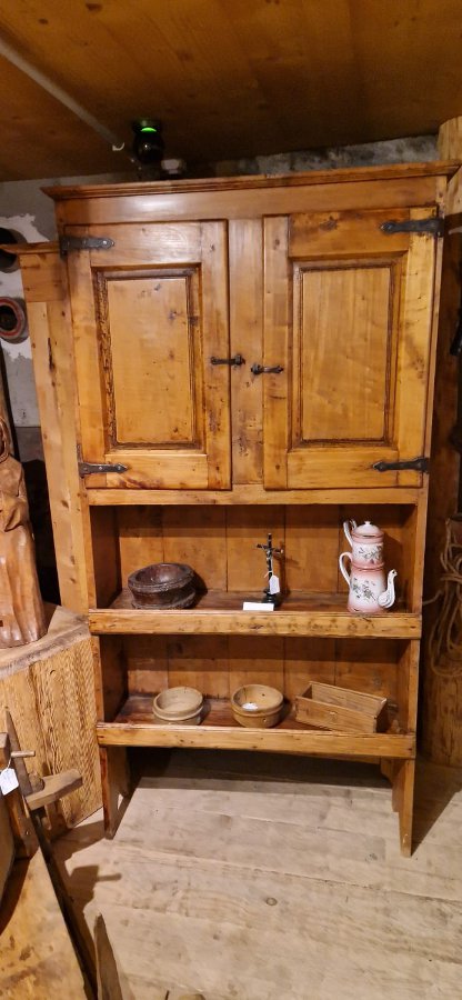 Meuble d'alpage 2 portes de Tarentaise