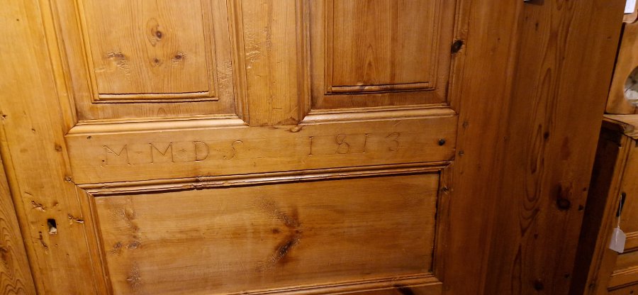 Bonnetire de mariage valaisanne en arolle "MMDS" date 1813